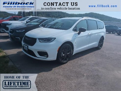 2024 Chrysler Pacifica Touring L White, Boscobel, WI