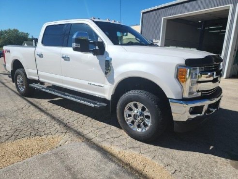 2017 Ford F-350 Series Lariat White, Boscobel, WI